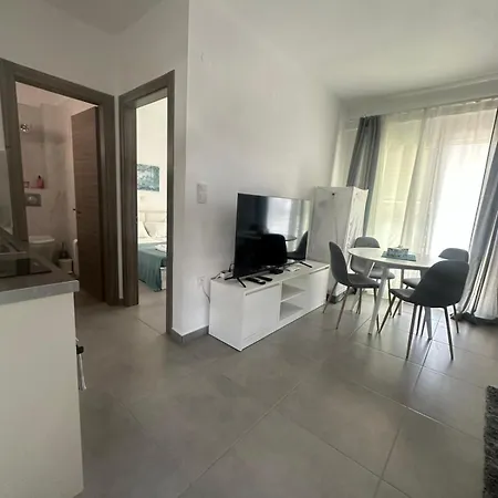 Palm Complex Calma Di Mare Ofrínion