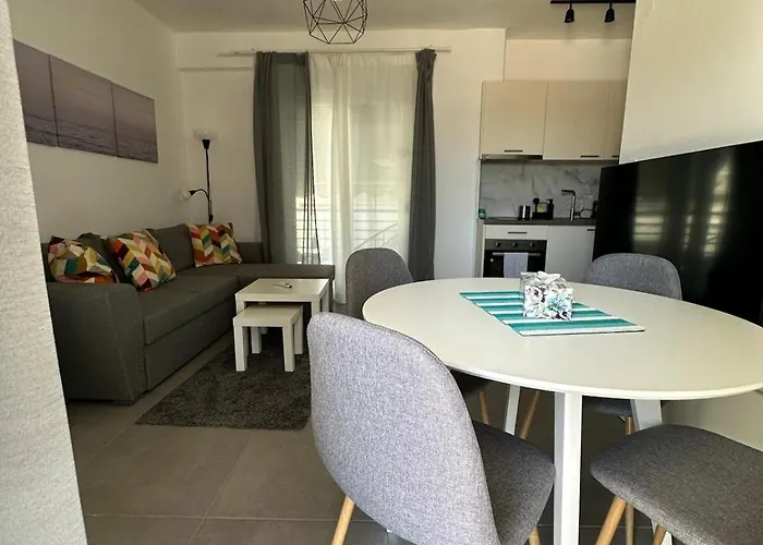 Palm Complex Calma Di Mare 公寓